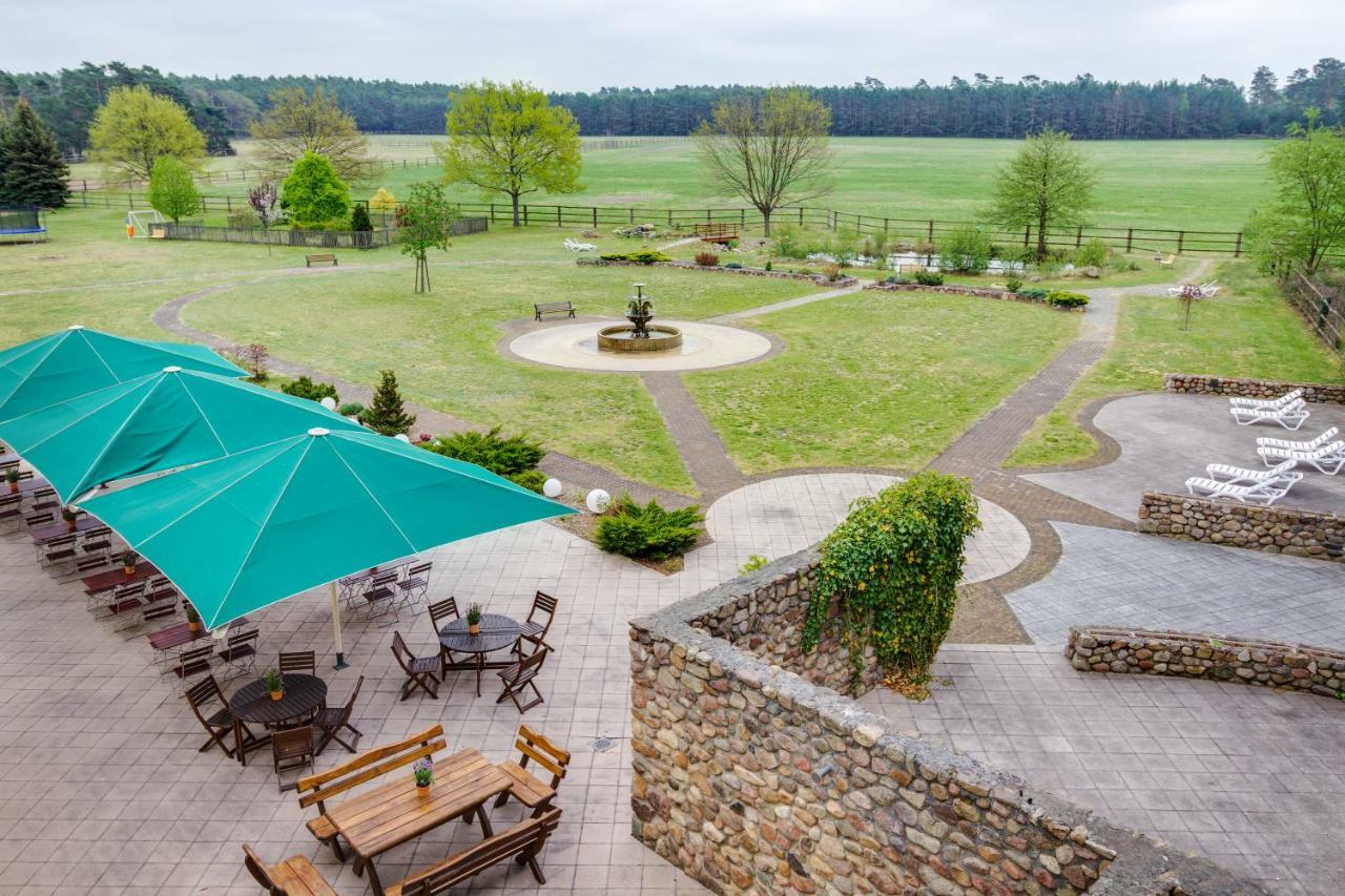 Ferien Hotel Flaeming Niemegk  Bagian luar foto